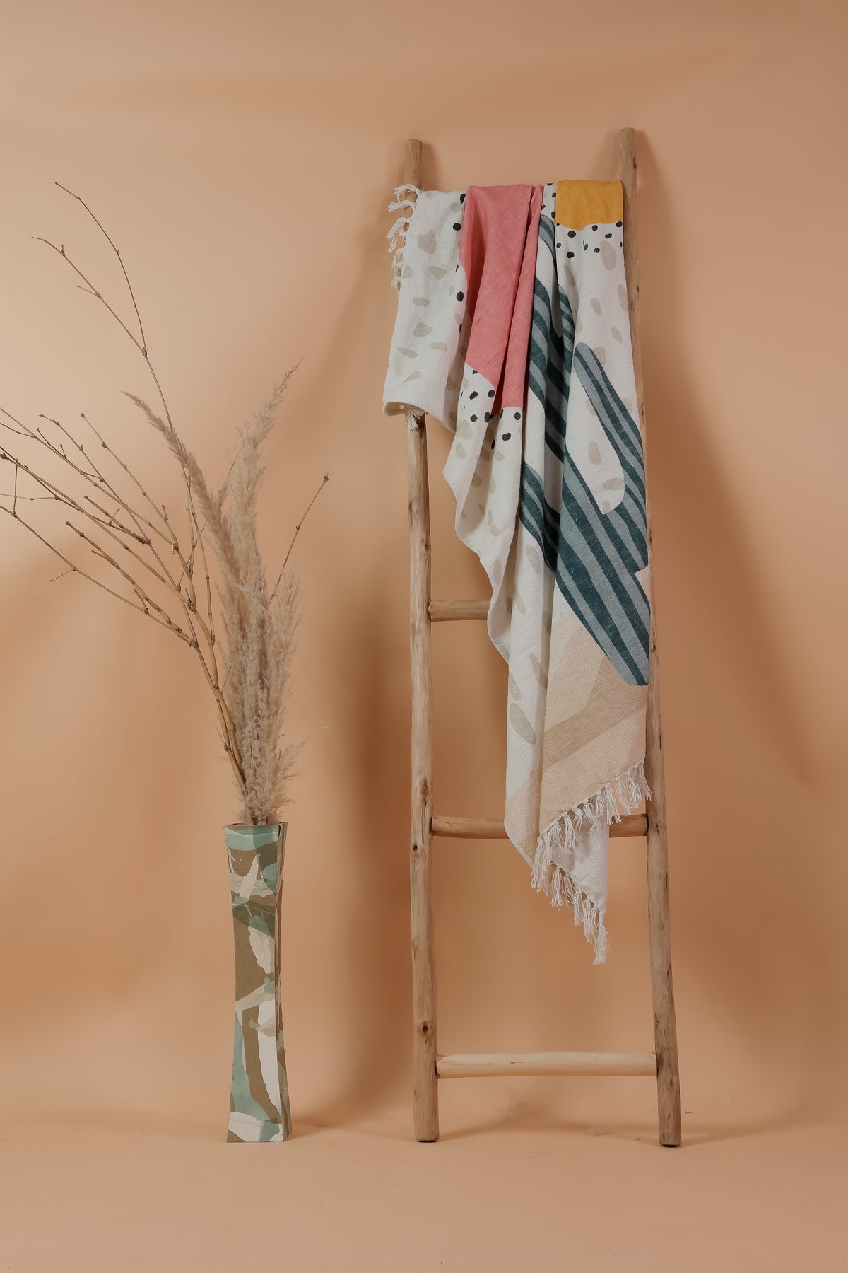 SHIMLA - Modern Design Printed Throw Blanket
