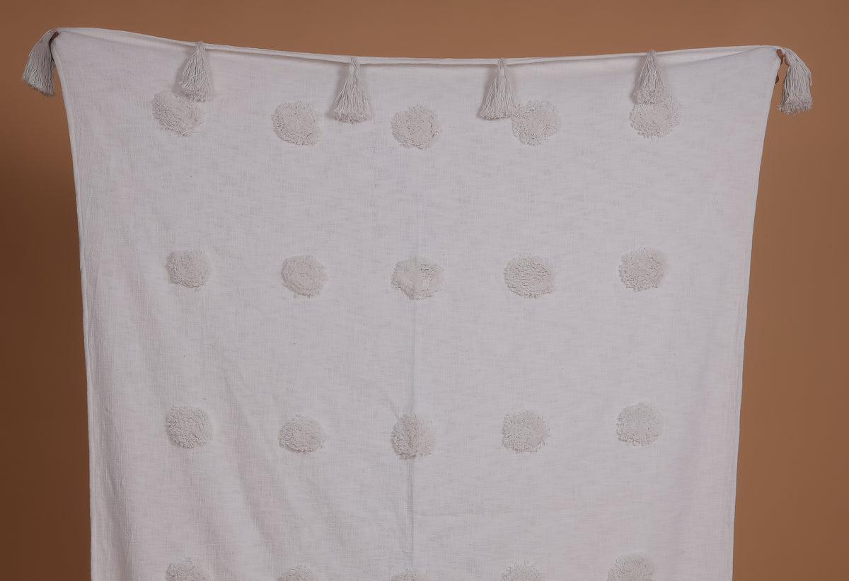 HALAYAH - Soft Tufted Throw Blanket