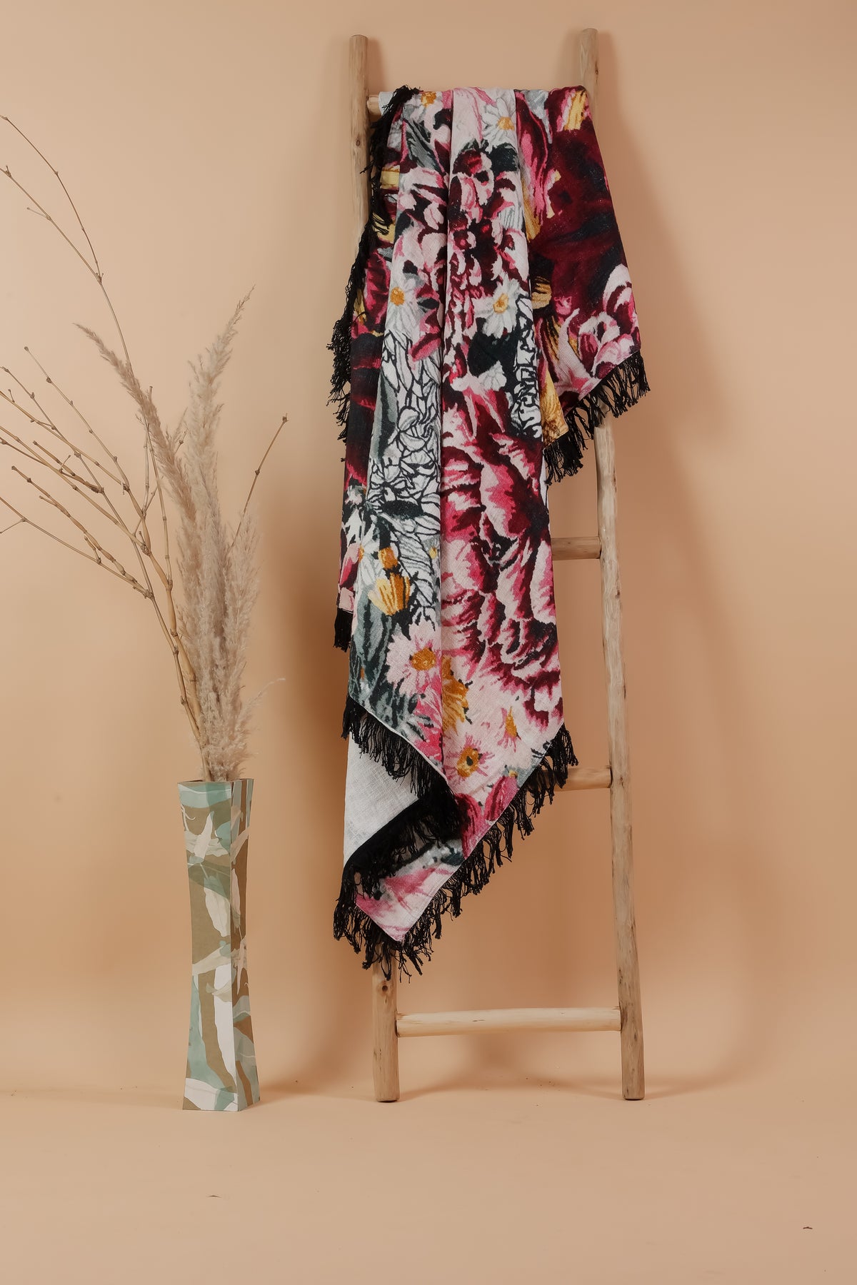 THAPREK - Modern Design Printed Throw Blanket