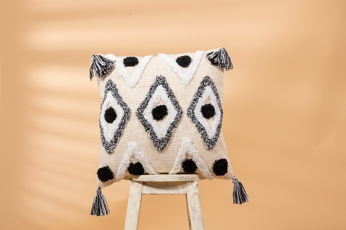 ASTRANTIA - Designer Tufted Pillow Cover