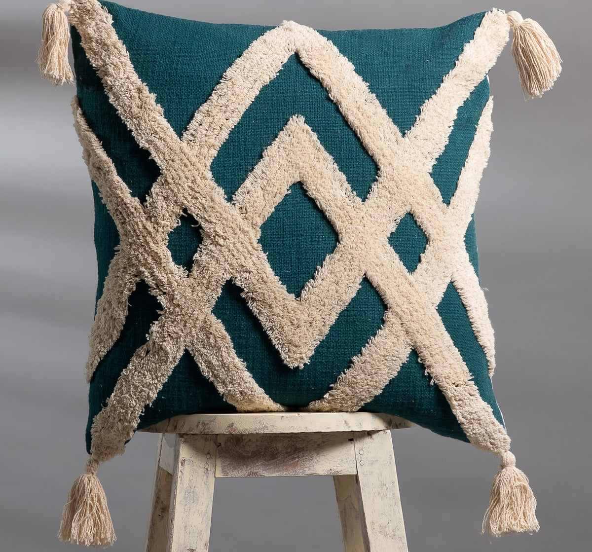 TRICORNIO - Plush Tufted Pillow Cover