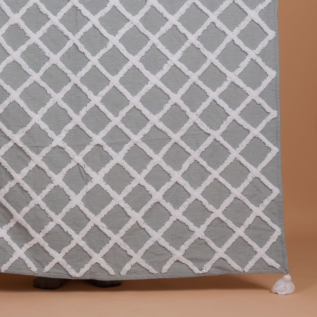 JUDE - Soft Tufted Throw Blanket