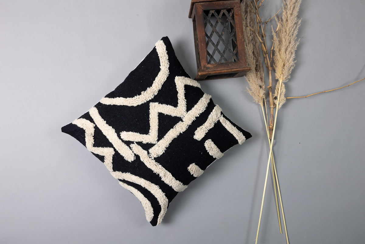 HARTLY - Tufted Decorative Pillow Cover