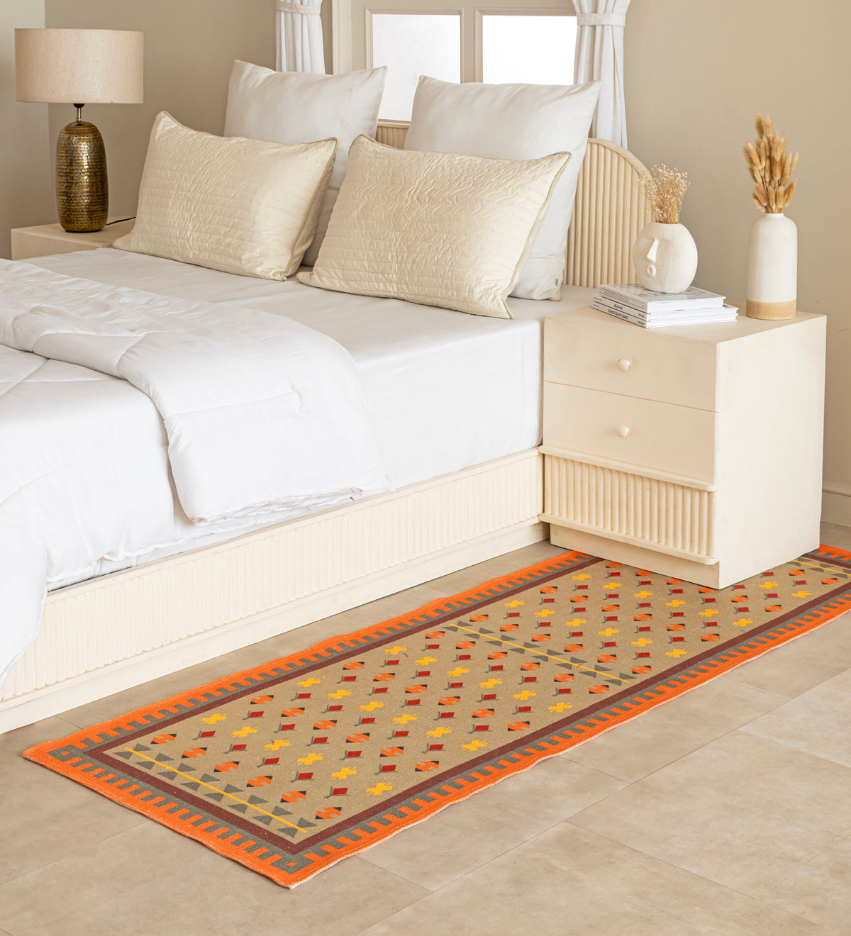 VEDA Green Traditional Hand Woven Cotton Dhurrie Runner Rug (6 ft x 2 ft)