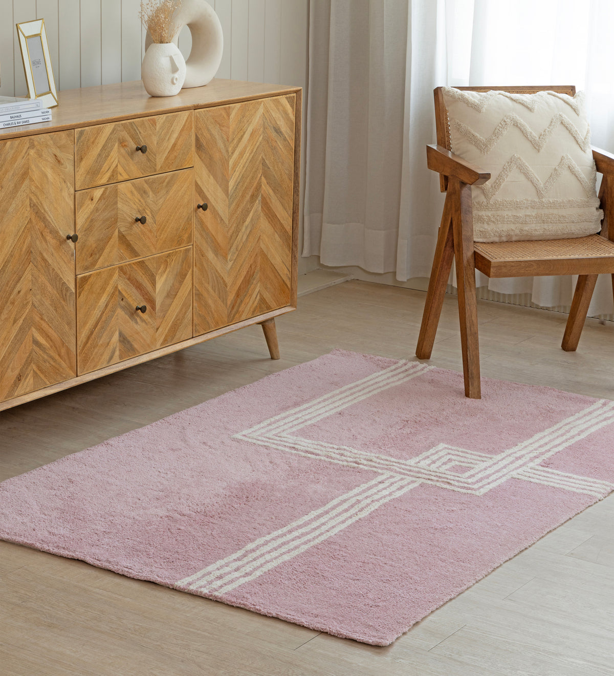 NAYA Pink Geometric Hand Woven Cotton Dhurrie Rug (8 ft x 5 ft)