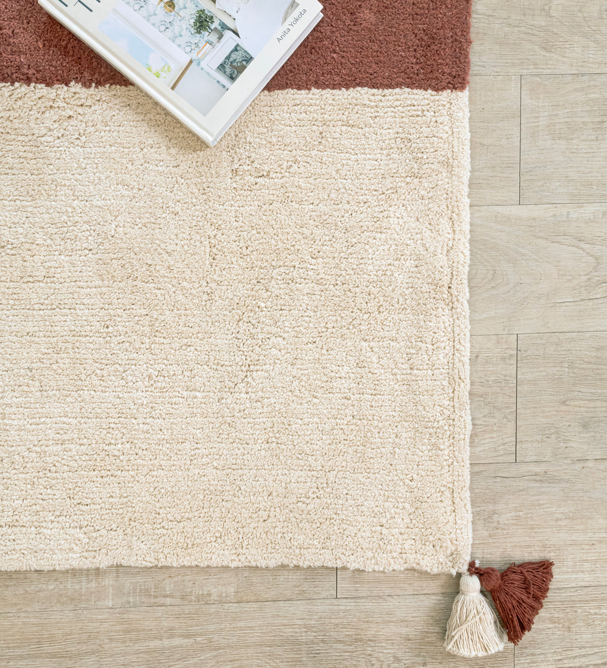 ISHANI Cream Geometric Hand Woven Cotton Dhurrie Rug (6 ft x 4 ft)
