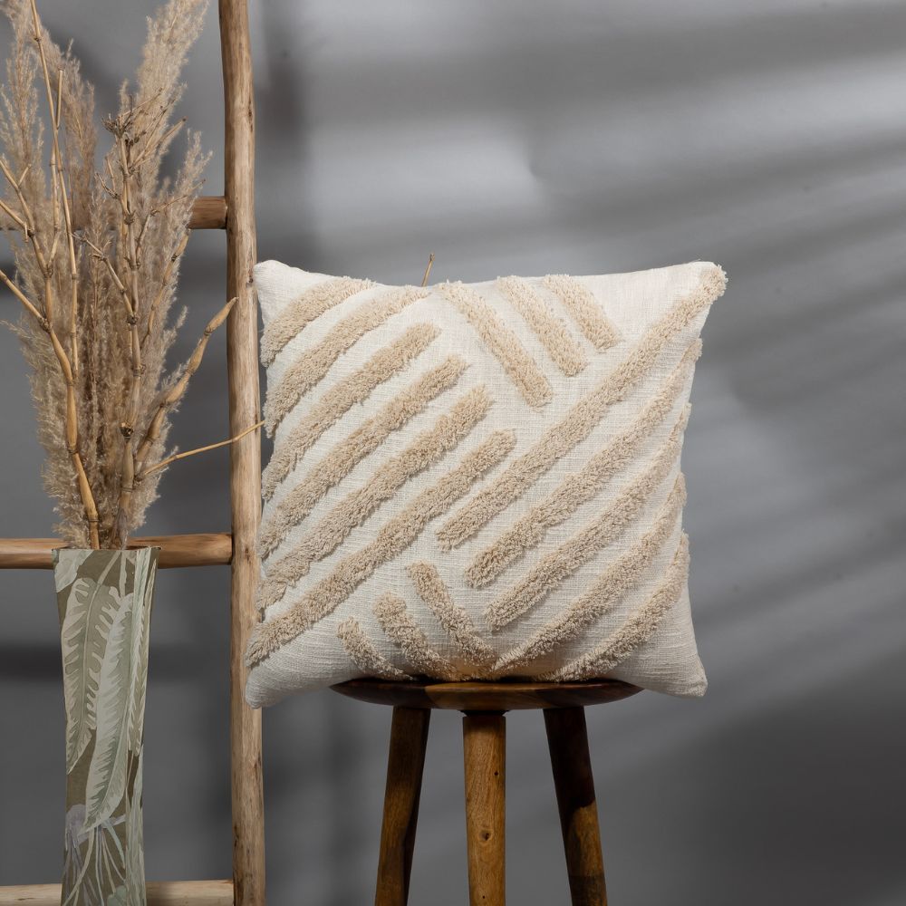 CARNATION - Soft Tufted Square Cushion Cover