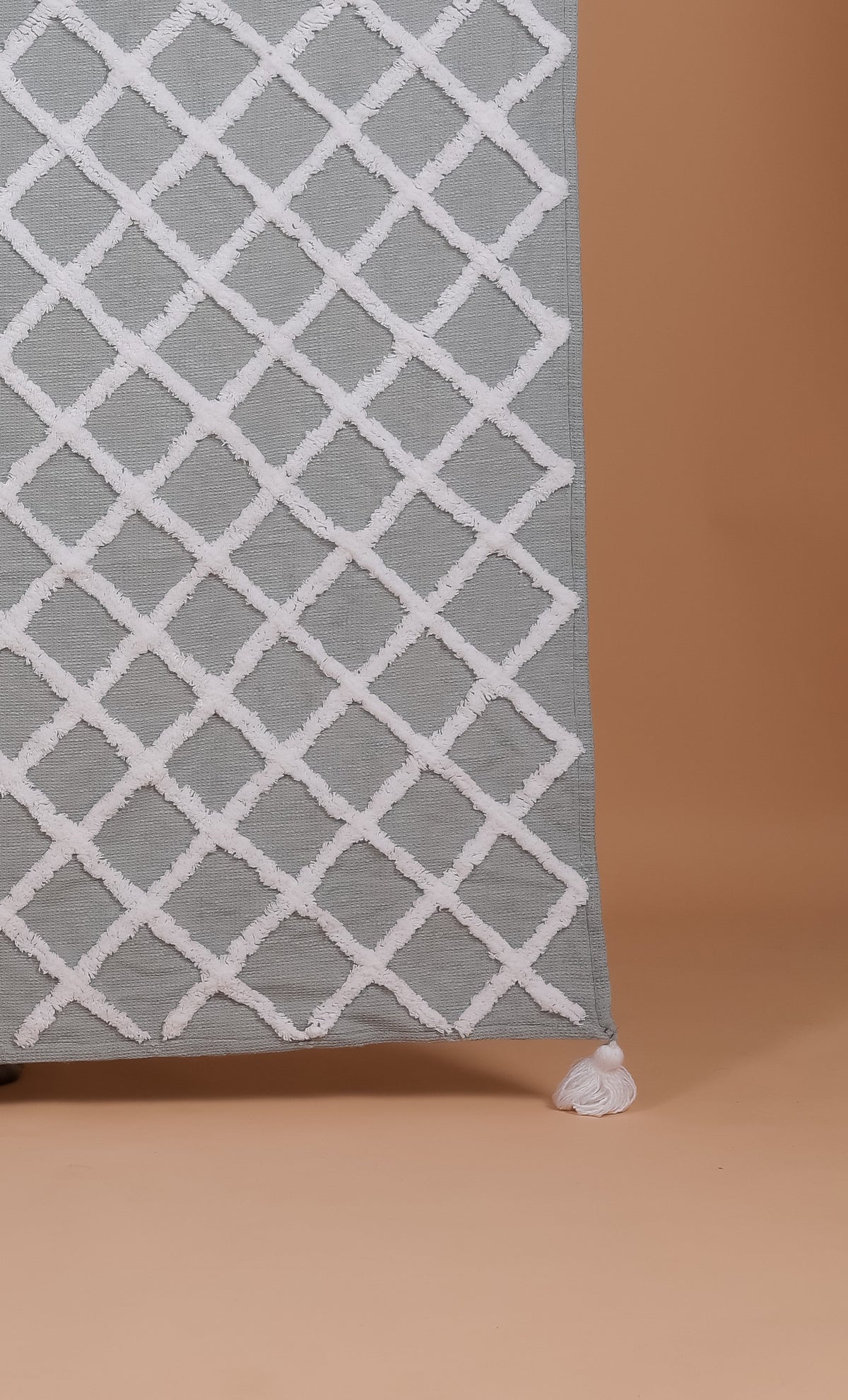 JUDE - Soft Tufted Throw Blanket