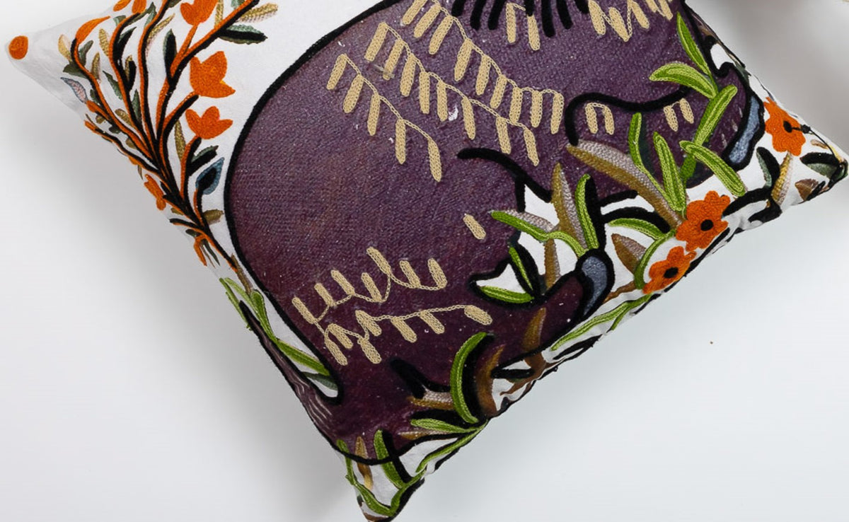 PHUSRO - Cat Motif  Embroidered Cushion Cover