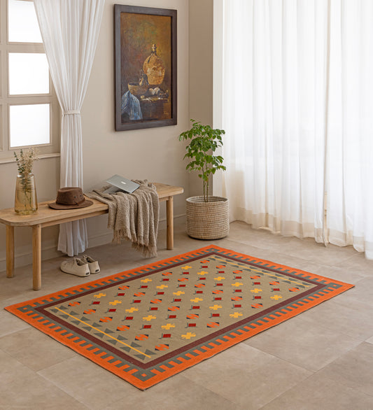 AIRA Beige Geometric Hand Woven Cotton Dhurrie Rug (5 ft x 3 ft)