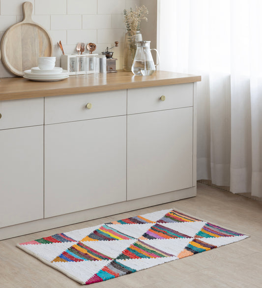 BHUMI White Geometric Hand Woven Cotton Dhurrie Rug (3 ft x 2 ft)