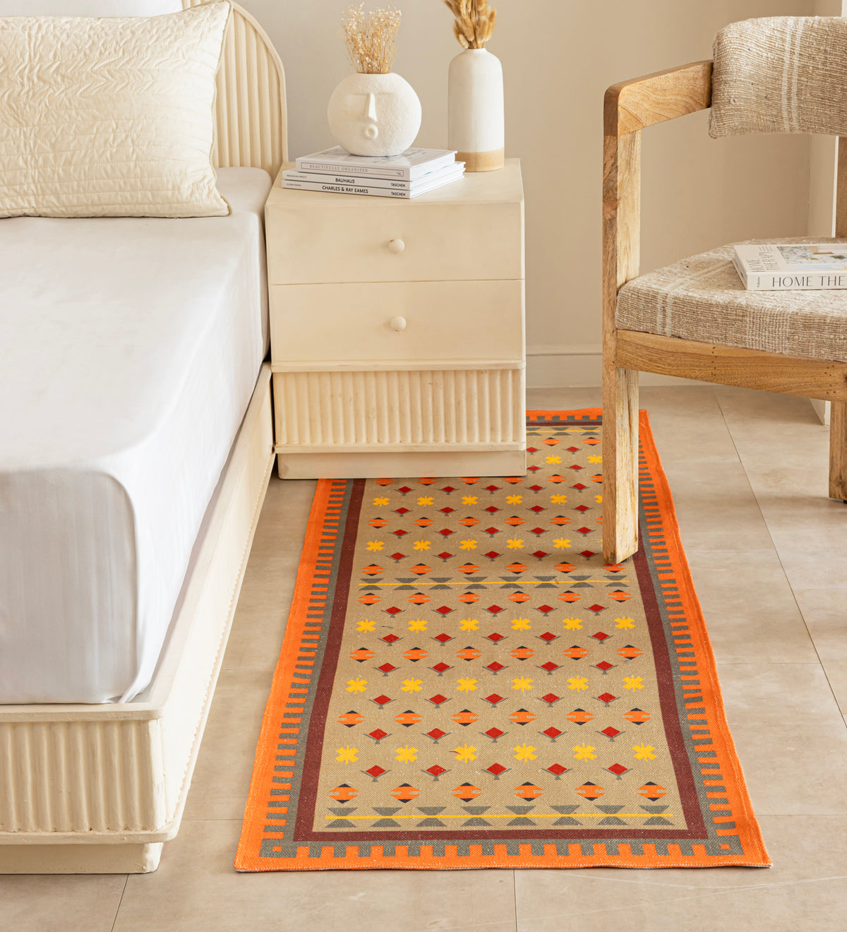 VEDA Green Traditional Hand Woven Cotton Dhurrie Runner Rug (6 ft x 2 ft)