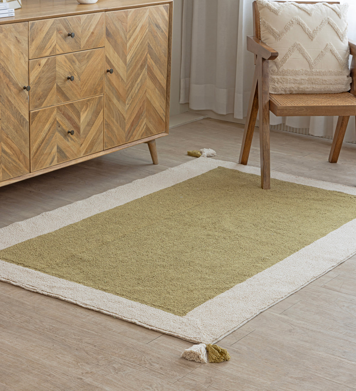 NIRVA Green Geometric Hand Woven Cotton Dhurrie Rug (5 ft x 3 ft)