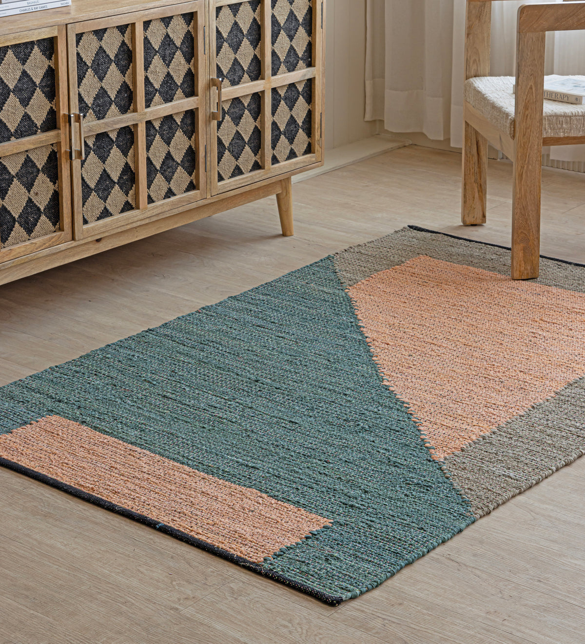MISHKA Green Geometric Hand Woven Cotton Dhurrie Rug (6 ft x 4 ft)