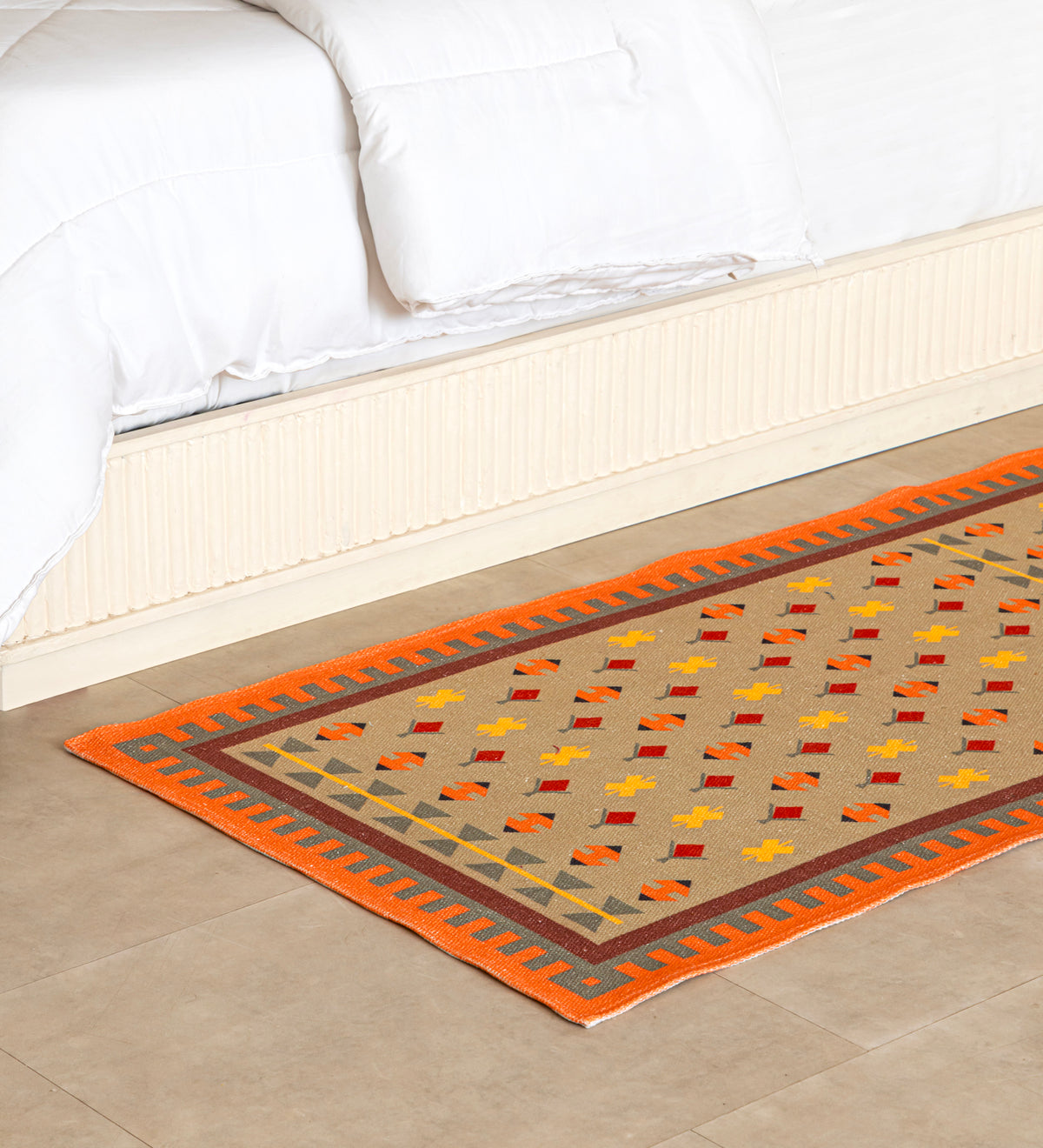 VEDA Green Traditional Hand Woven Cotton Dhurrie Runner Rug (6 ft x 2 ft)