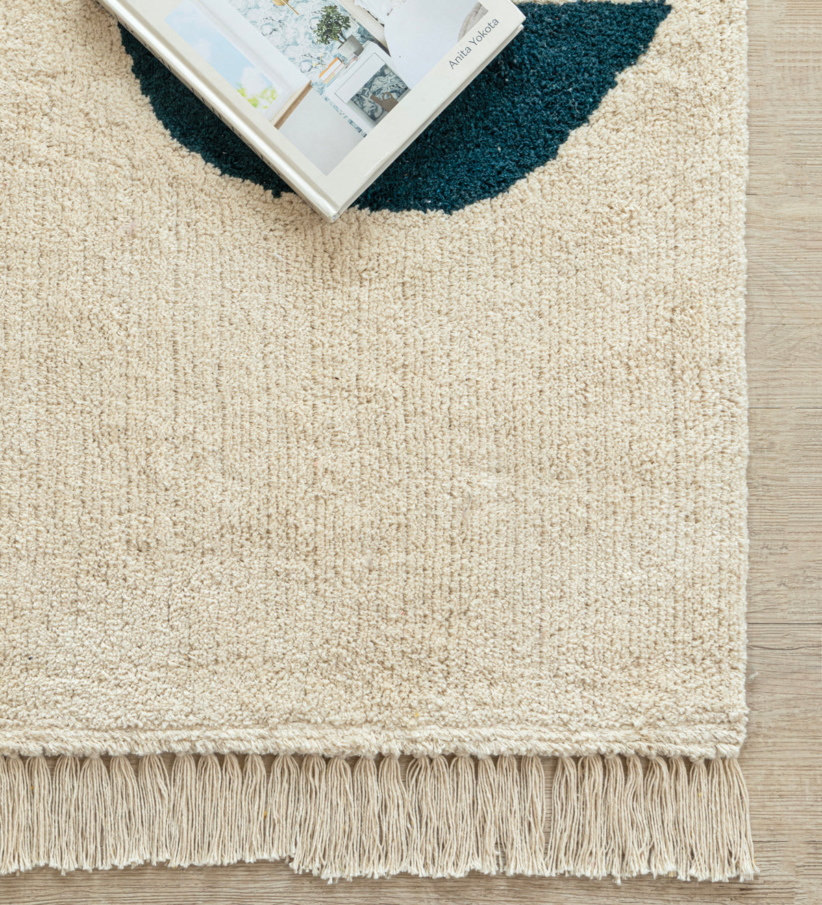 OMYA White Geometric Hand Woven Cotton Dhurrie Rug (5 ft x 3 ft)