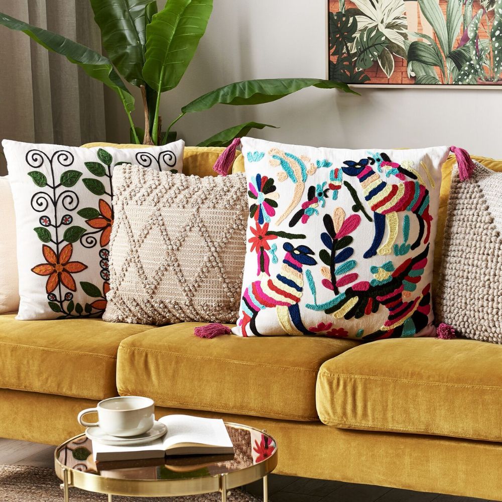 RAIGANJ - Animal Motif Embroidery Cushion Cover